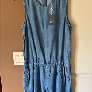 Denim Gap romper NWT size medium